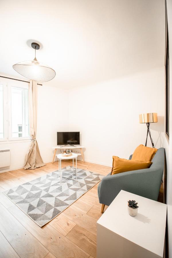 Charmant F2 Hyper Centre De Melun Apartment Exterior photo